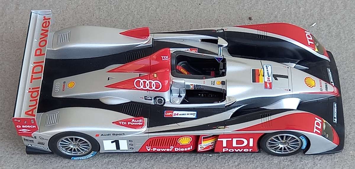 Audi R10 TDI - 2007 Le Mans winner - Spark 1/18