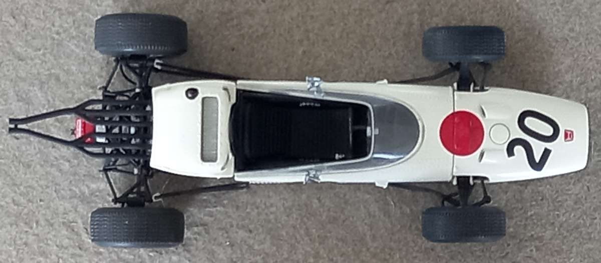 Honda RA271 - 1965 - Ronnie Bucknum - Ebbro 1/20