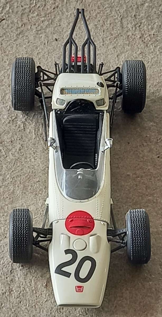Honda RA271 - 1965 - Ronnie Bucknum - Ebbro 1/20