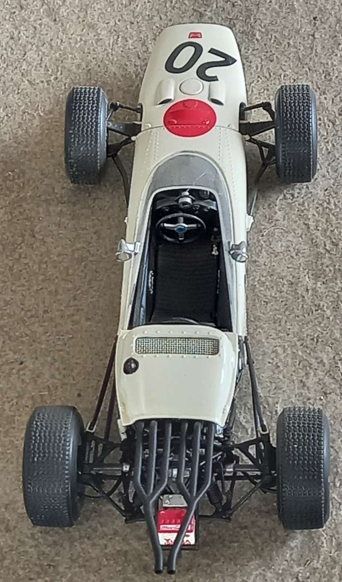 Honda RA271 - 1965 - Ronnie Bucknum - Ebbro 1/20