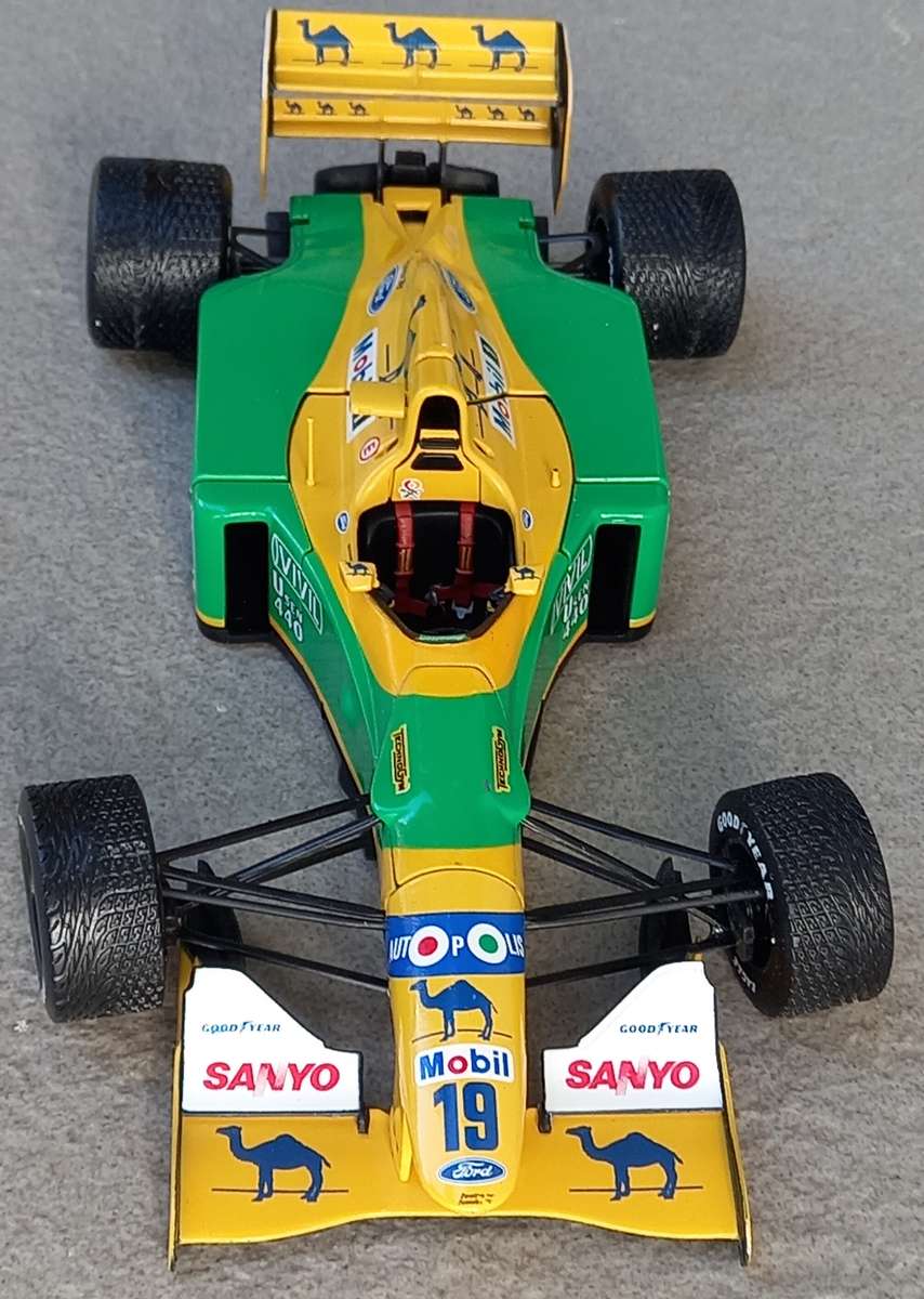 Benetton B192 - Schumacher's first F1 win - 1992 Spa - Minichamps 1/18