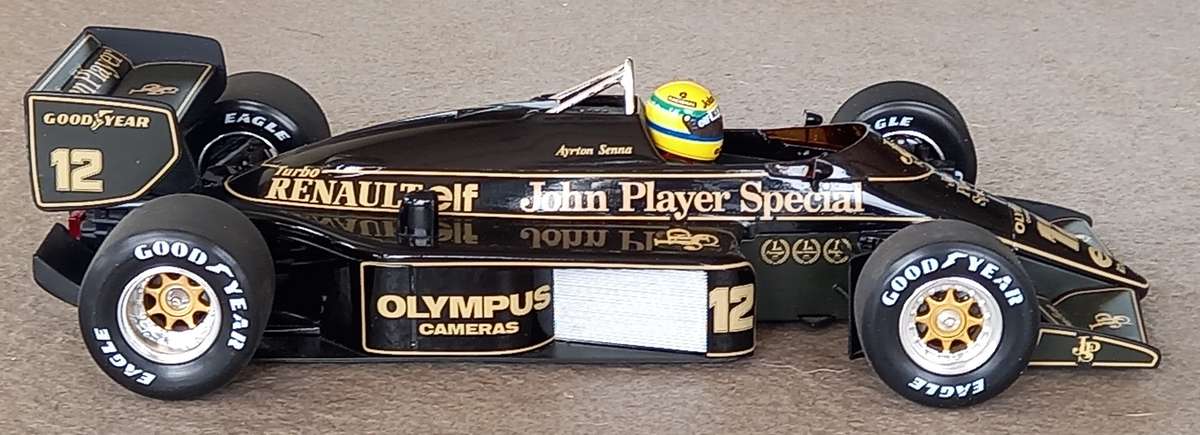 Lotus 97T - 1985 - Senna's first win - Full JPS livery - Minichamps 1/18