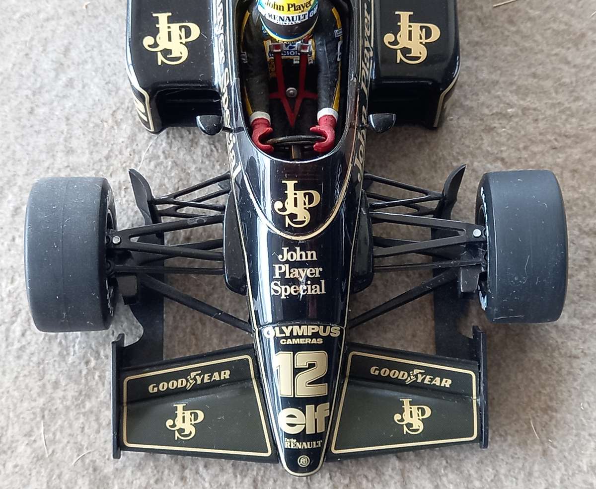 Lotus 97T - 1985 - Senna's first win - Full JPS livery - Minichamps 1/18