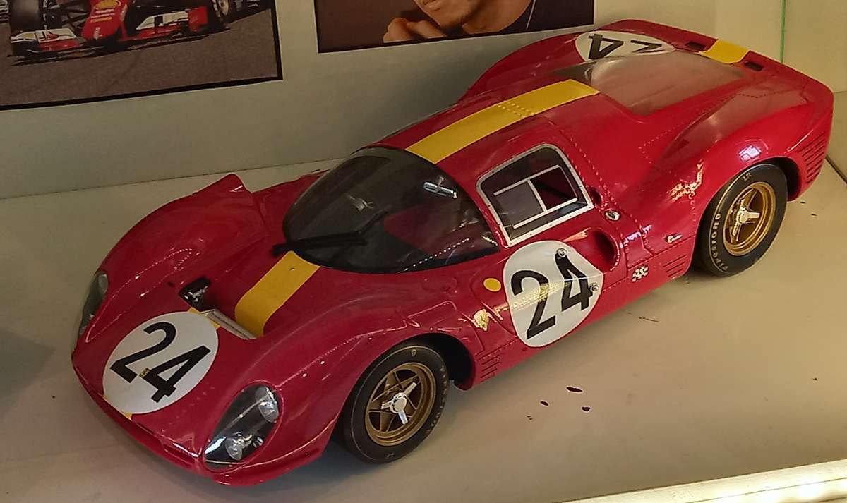 Ford GT40 Mk 1 - 1968 Le Mans winner - Big CMR 1/12 scale