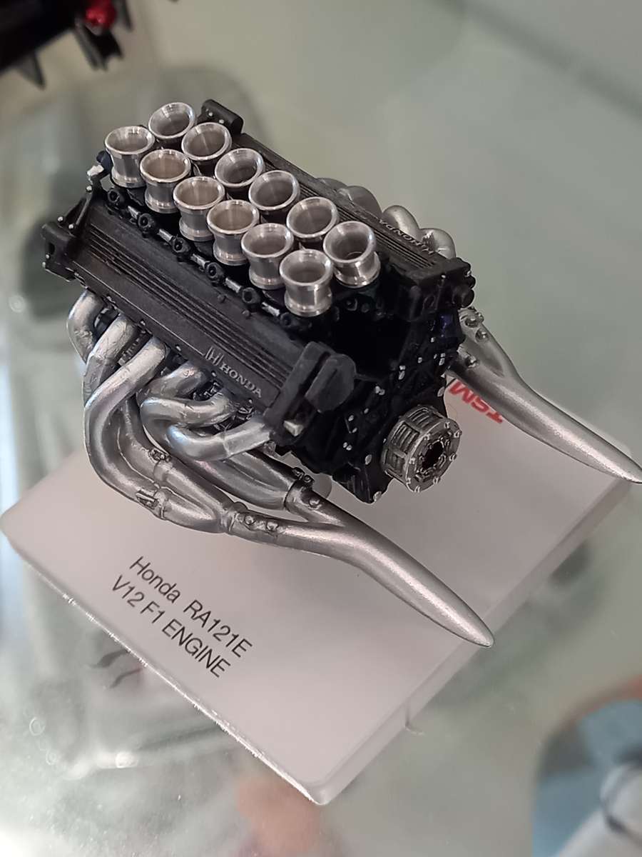 Honda RA121E V12 F1 engine - 1991/2 - Display stand - TSM 1/18