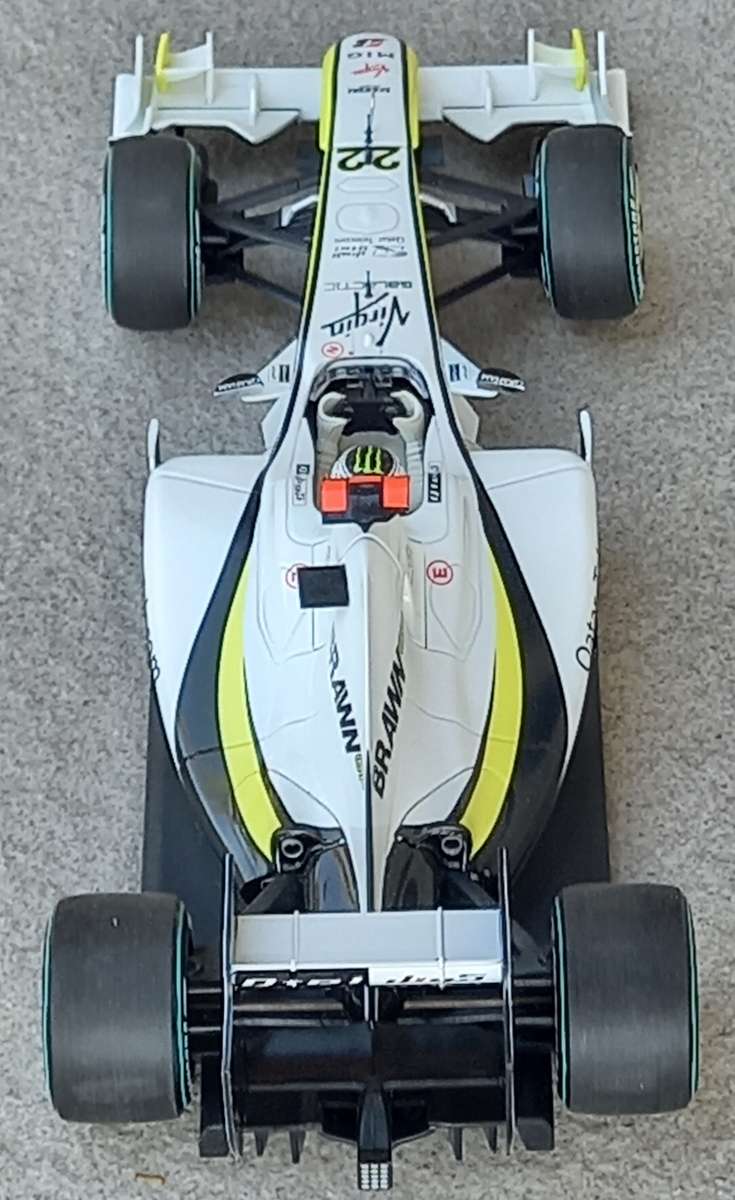 Brawn BGP001 F1 car - 2009 World Champion - Jensen Button - Minichamps 1/18