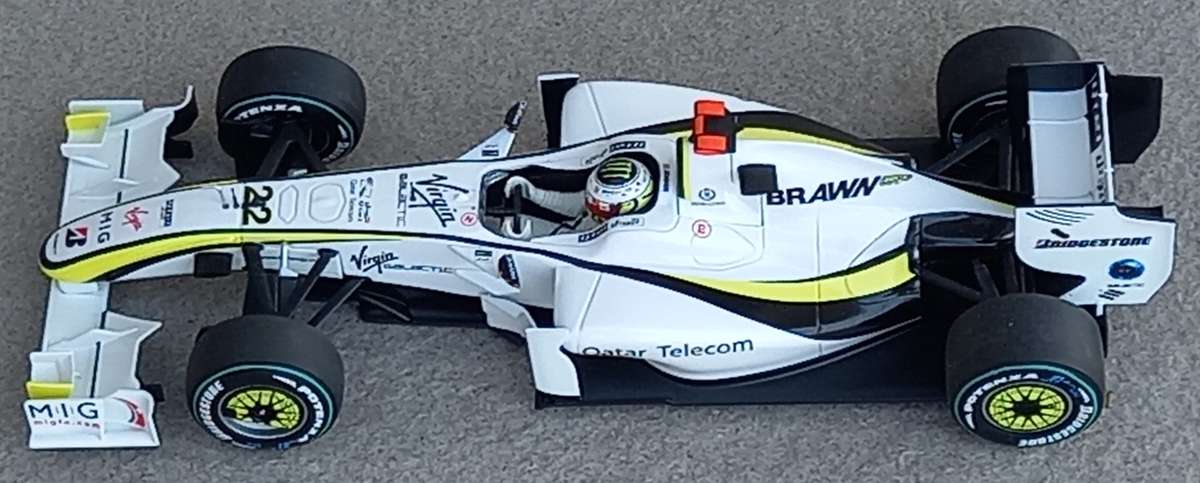Brawn BGP001 F1 car - 2009 World Champion - Jensen Button - Minichamps 1/18