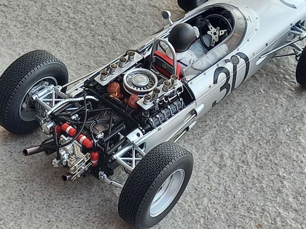 Porsche 804 F1 car - 1962 French GP winner - Gurney - Autoart Signature Ltd Edition 1/18