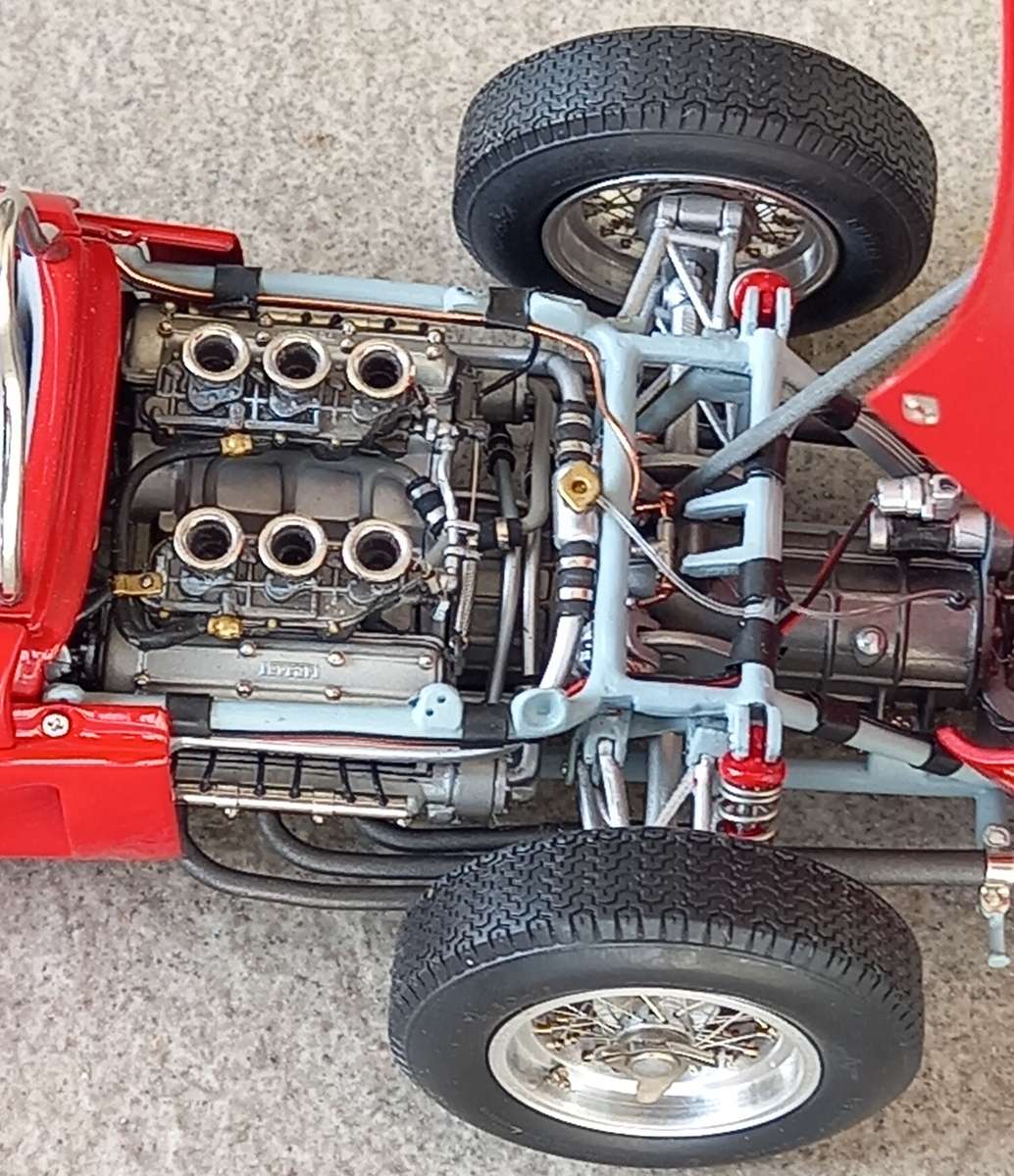 Ferrari Dino 156 - 1961 World Champion - P Hill - CMC 1/18