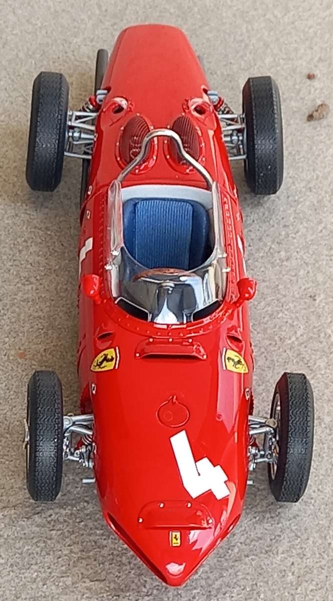 Ferrari Dino 156 - 1961 World Champion - P Hill - CMC 1/18