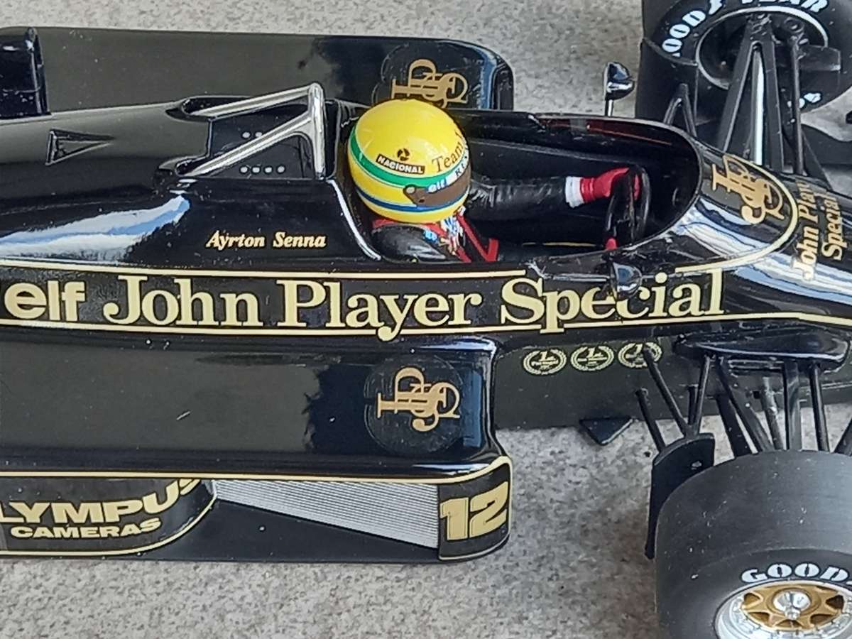 Lotus-Renault 97T - Ayrton Senna - 1985 Grand Prix winner - Minichamps 1/18