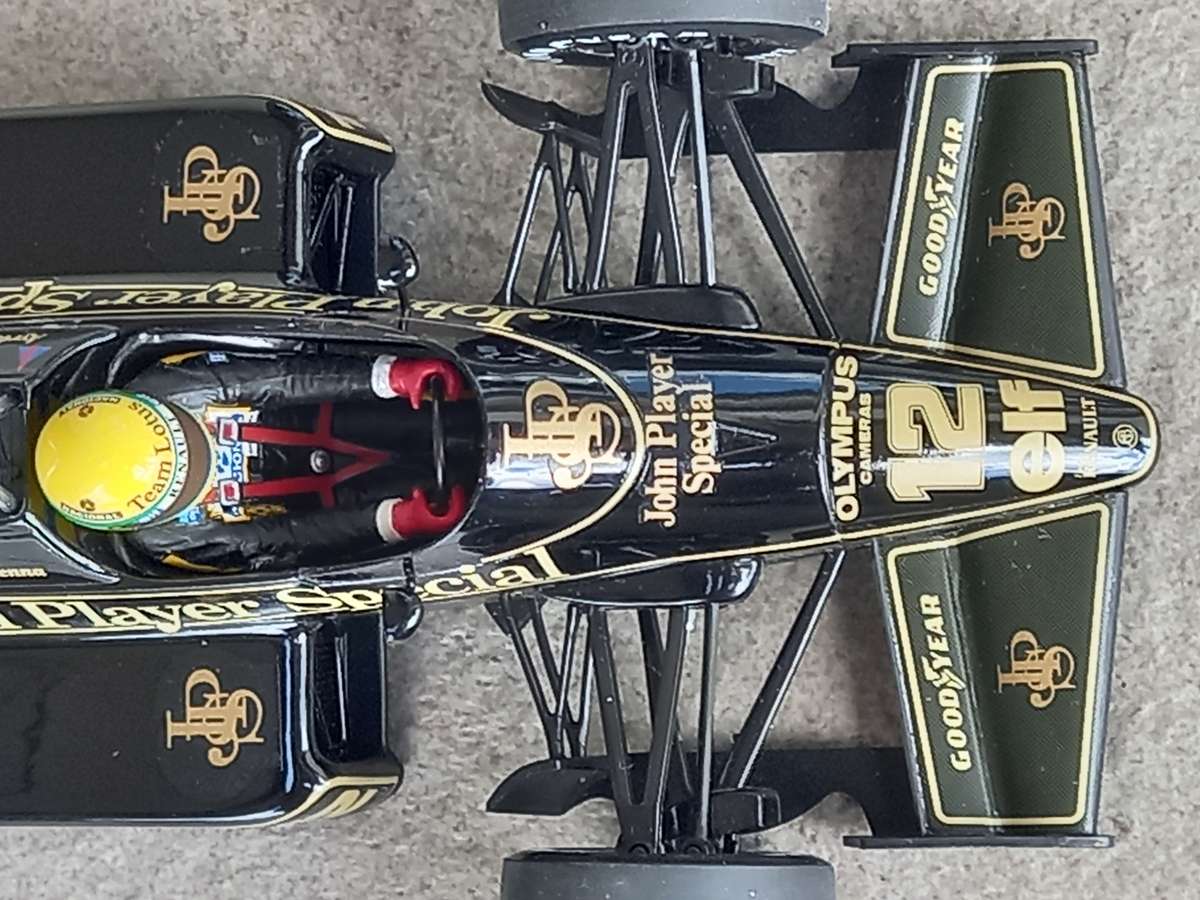 Lotus-Renault 97T - Ayrton Senna - 1985 Grand Prix winner - Minichamps 1/18