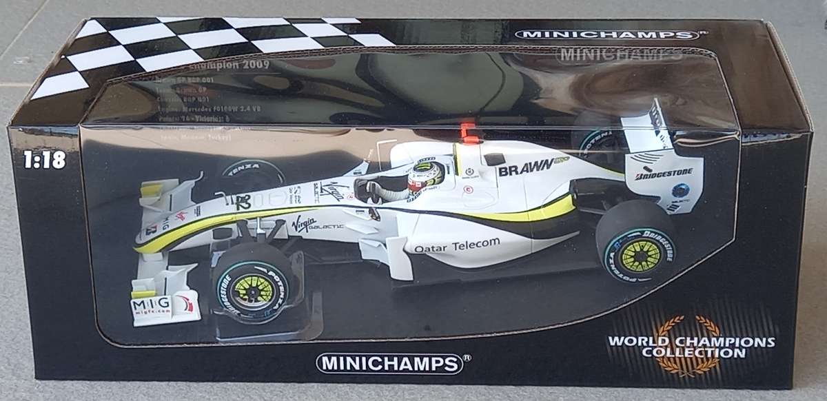 Brawn BGP001 F1 car - 2009 World Champion - Jensen Button - Minichamps 1/18