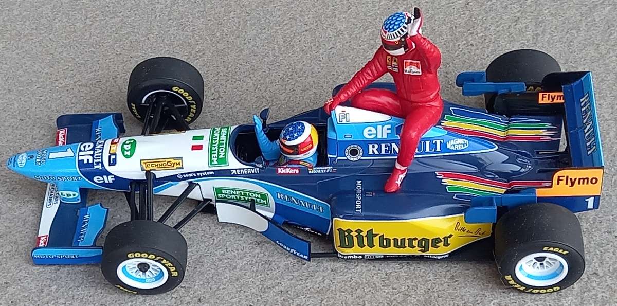 Benneton B195 taxi - 1995 World Champion Michael Schumacher / Alesi (Ferrari) taxi - Minichamps 1/18