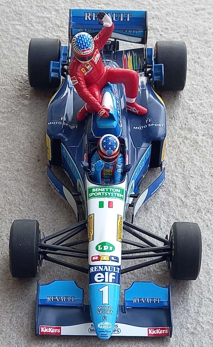 Benneton B195 taxi - 1995 World Champion Michael Schumacher / Alesi (Ferrari) taxi - Minichamps 1/18