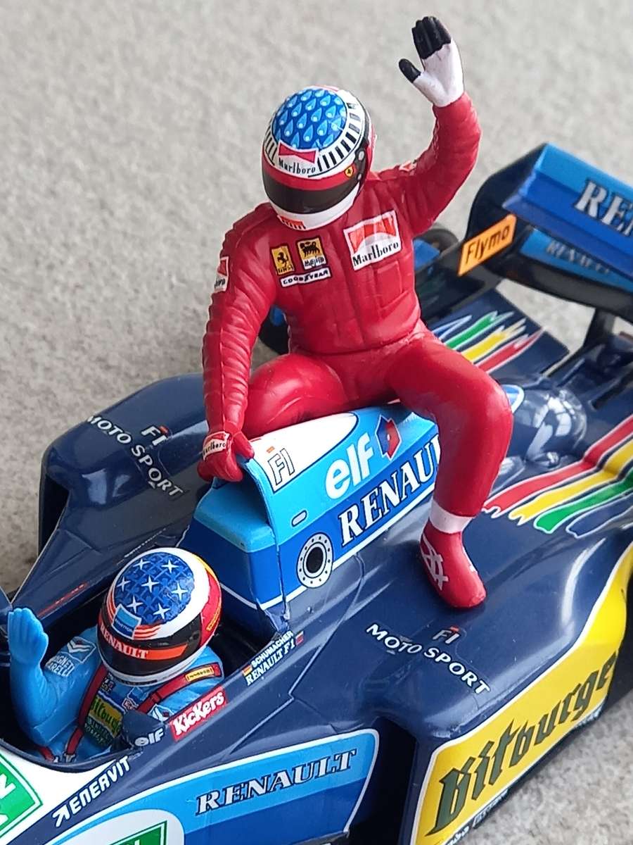 Benneton B195 taxi - 1995 World Champion Michael Schumacher / Alesi (Ferrari) taxi - Minichamps 1/18