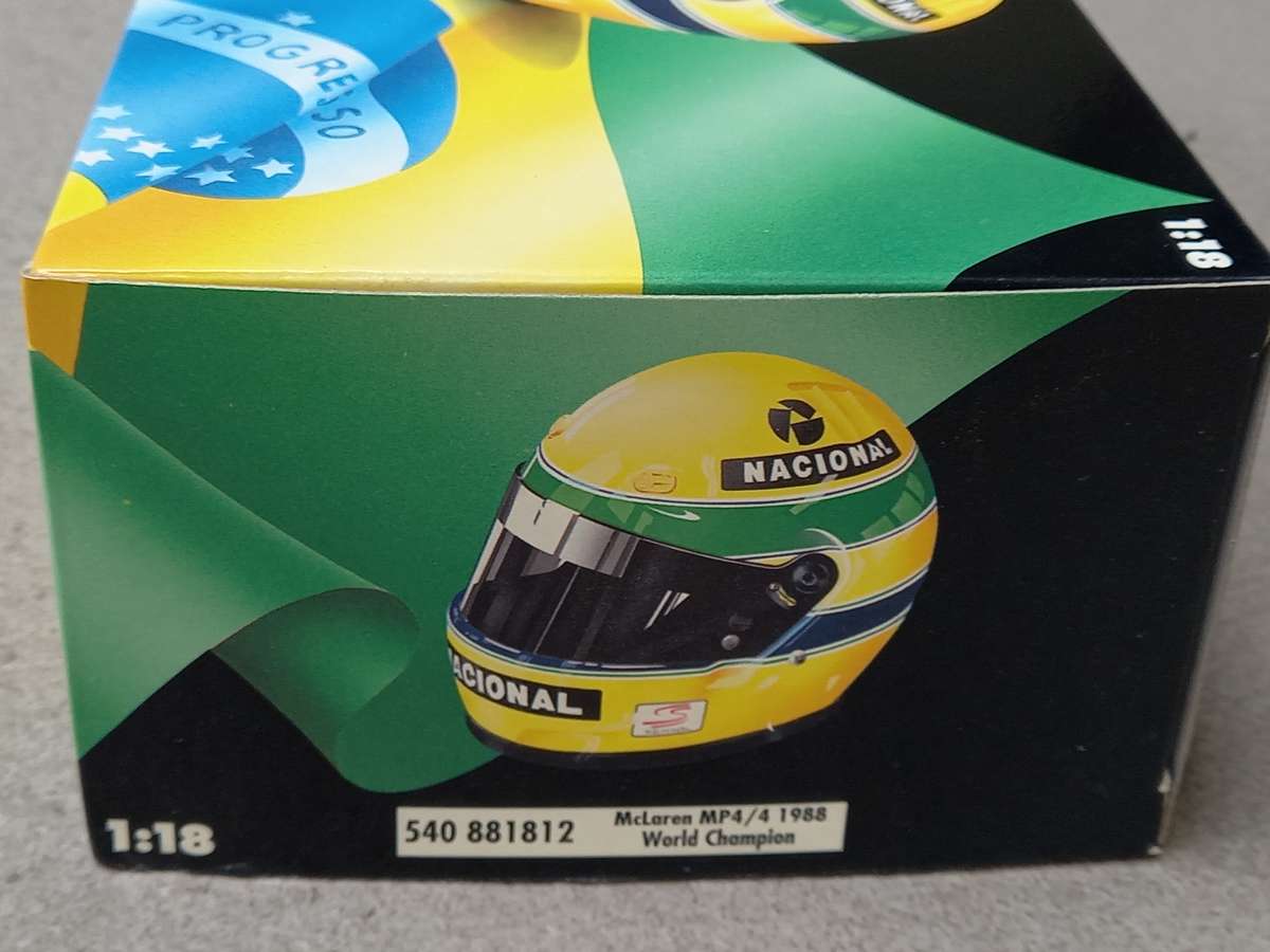 Marlboro-McLaren MP4-4 - 1988 World Champion - Senna - Minichamps 1/18