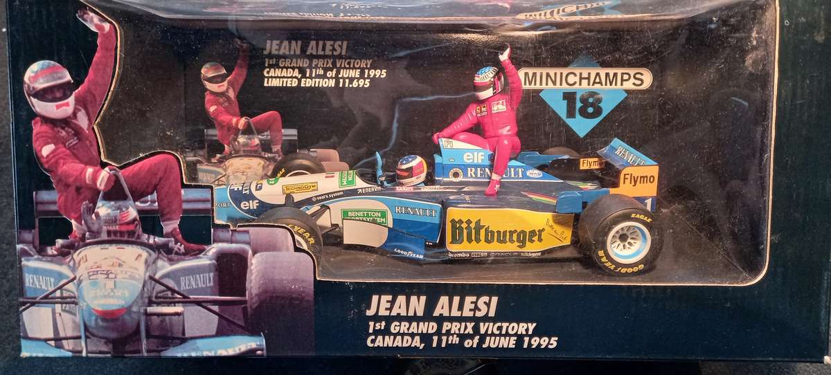 Benneton B195 taxi - 1995 World Champion Michael Schumacher / Alesi (Ferrari) taxi - Minichamps 1/18