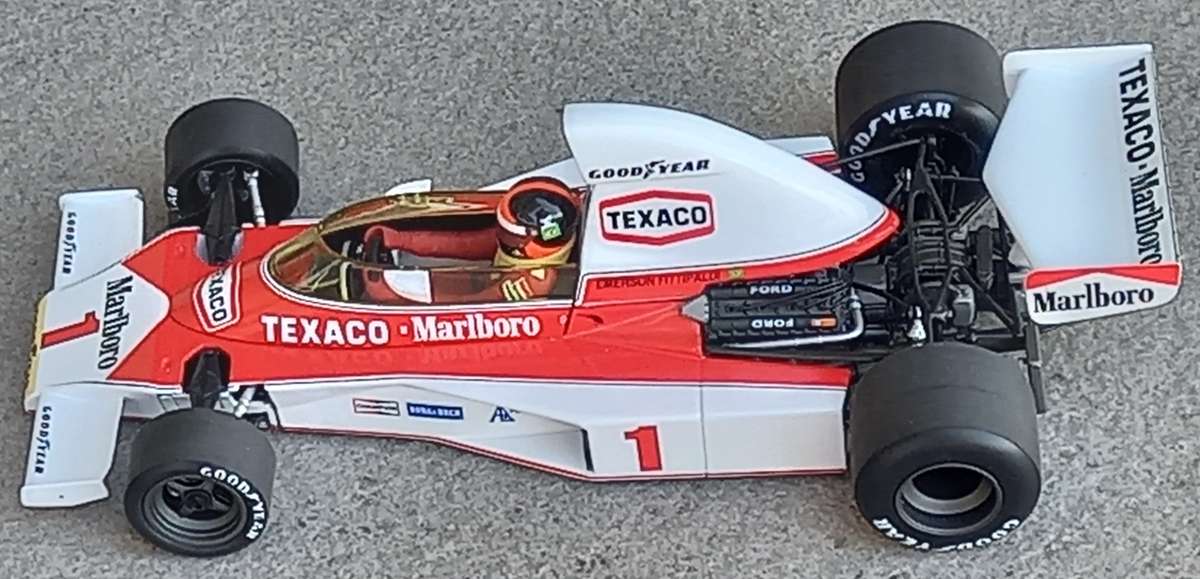 Marlboro-McLaren M23 - Fittipaldi - 1974 World Champion - Minichamps 1/18