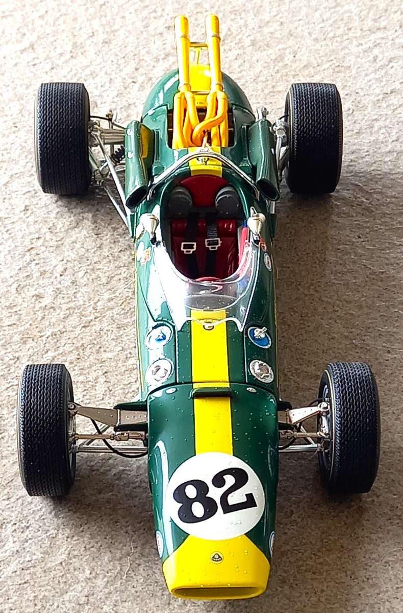 Lotus 38 - Jim Clark - 1965 Indianapolis 500 winner - Carousel 1/18