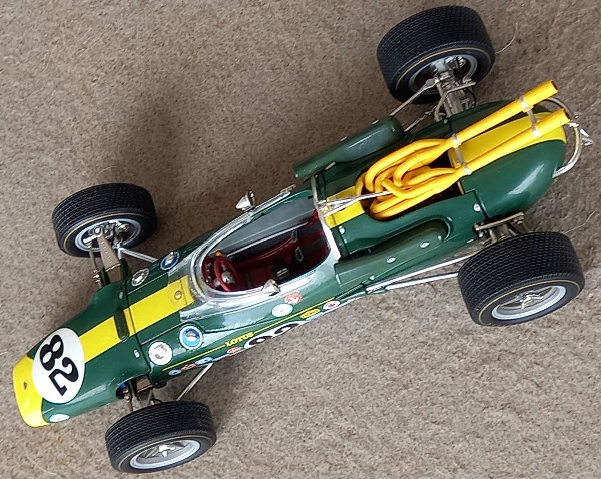Lotus 38 - Jim Clark - 1965 Indianapolis 500 winner - Carousel 1/18