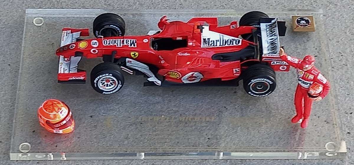 Ferrari 248 - 2006 - Schumacher's last Ferrari drive - Brazil - Hotwheels 1/18