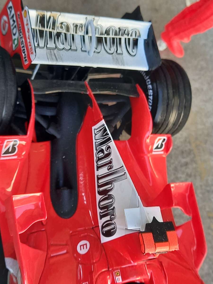 Ferrari 248 - 2006 - Schumacher's last Ferrari drive - Brazil - Hotwheels 1/18