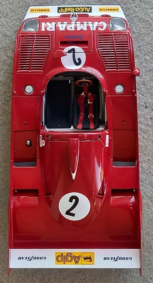 Alfa-Romeo 33 TT 12 - 1975 World Champion sportscar - Autoart 1/18