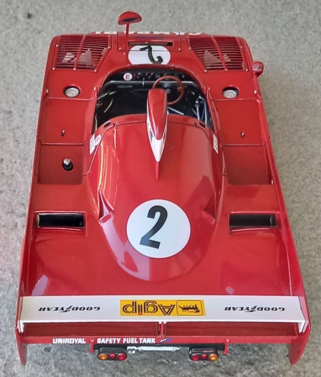 Alfa-Romeo 33 TT 12 - 1975 World Champion sportscar - Autoart 1/18