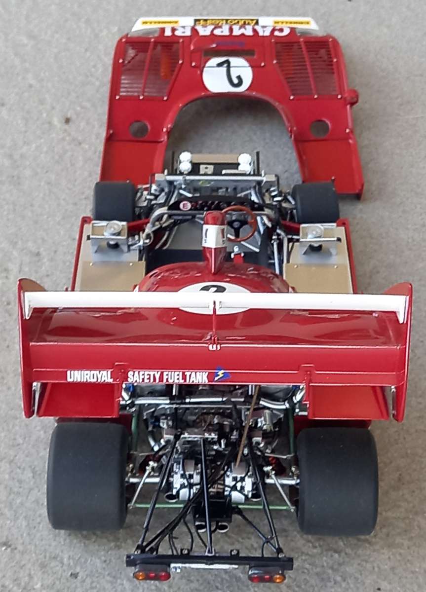 Alfa-Romeo 33 TT 12 - 1975 World Champion sportscar - Autoart 1/18