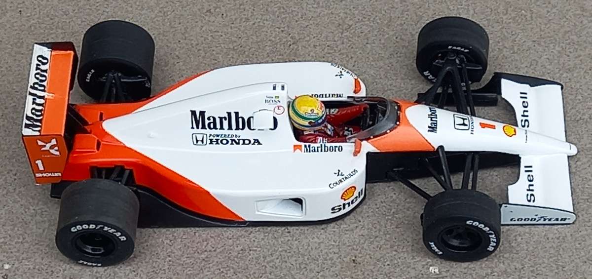 McLaren MP4-6 - Ayrton Senna - 1991 World Champion - Minichamps 1/18