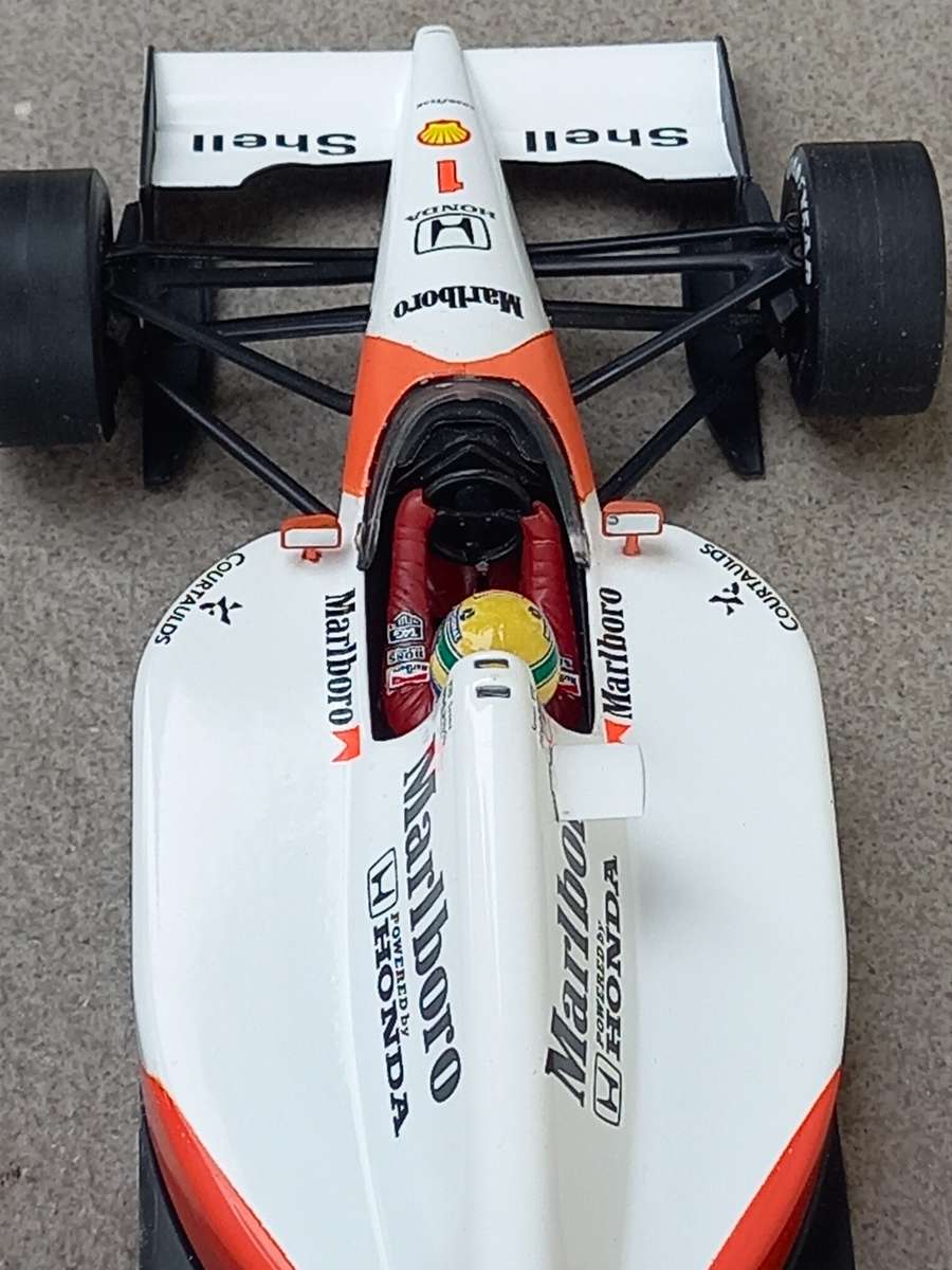McLaren MP4-6 - Ayrton Senna - 1991 World Champion - Minichamps 1/18