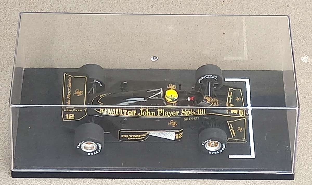 Lotus-Renault 97T - Ayrton Senna - 1985 Grand Prix winner - Minichamps 1/18