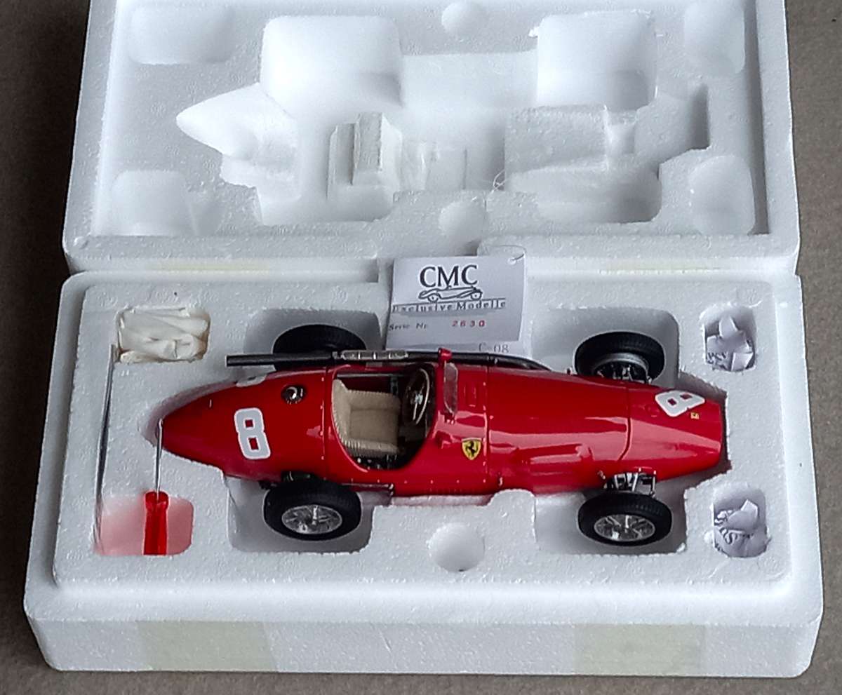 Ferrari Tipo 500 - Ascari - 1952/53 World Champion - CMC 1/18