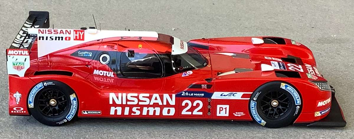 Nissan GT-R LM Nismo - 2015 Le Mans - Spark 1/18