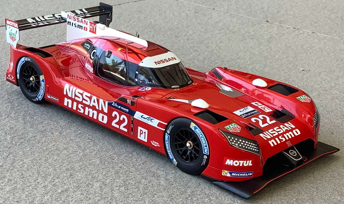 Nissan GT-R LM Nismo - 2015 Le Mans - Spark 1/18