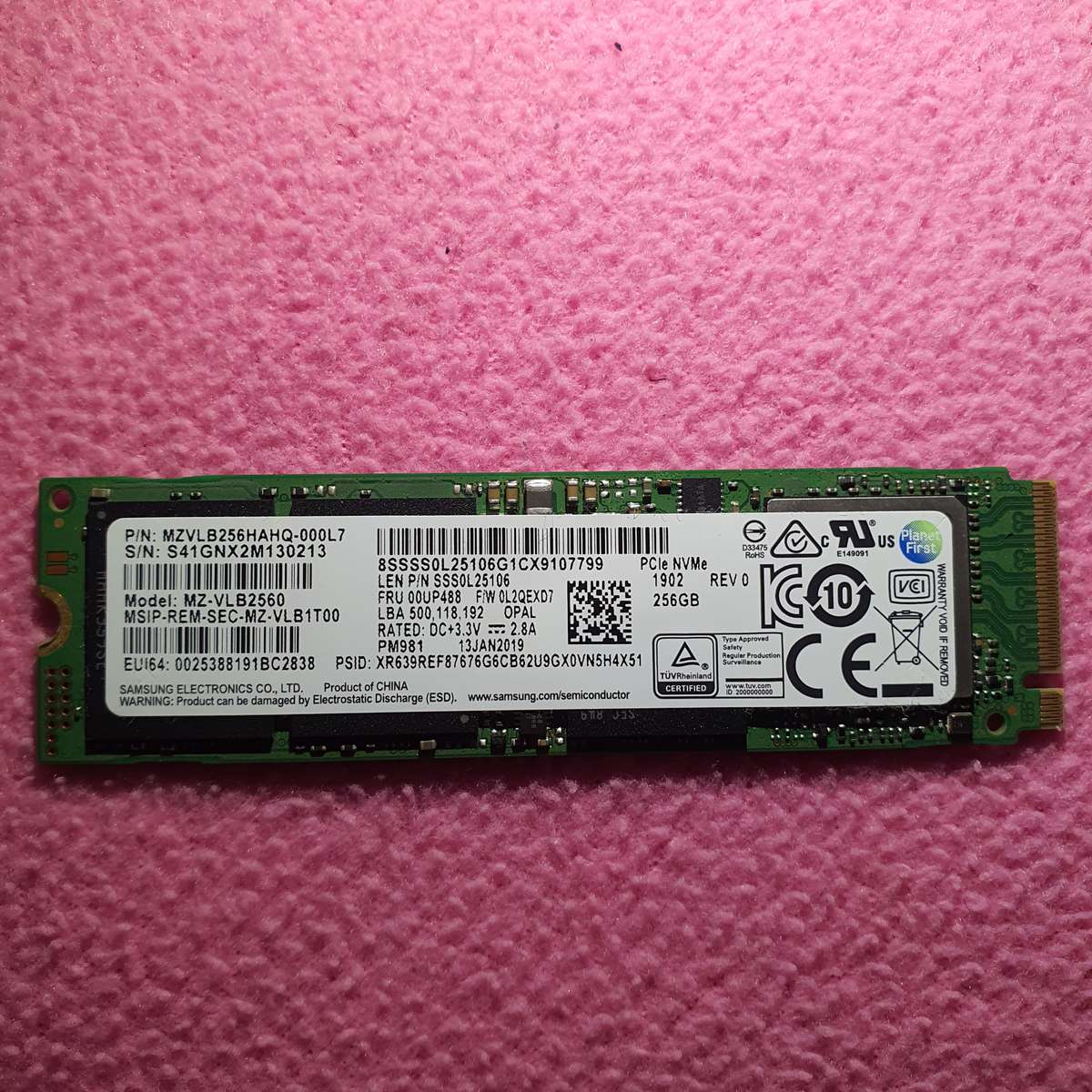Samsung (MZVLB256HAHQ-000L7) | 256GB M.2 PCIe NVMe | 2280 | MLC 3D-Nand SSD Solid State
