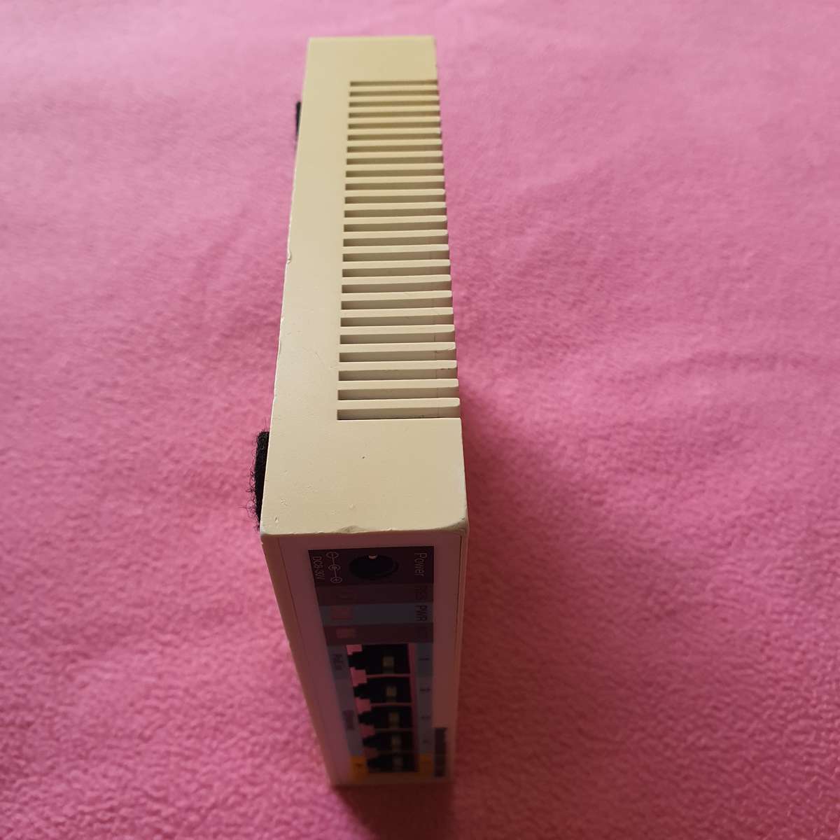 MikroTik (RB951Ui-2HnD)