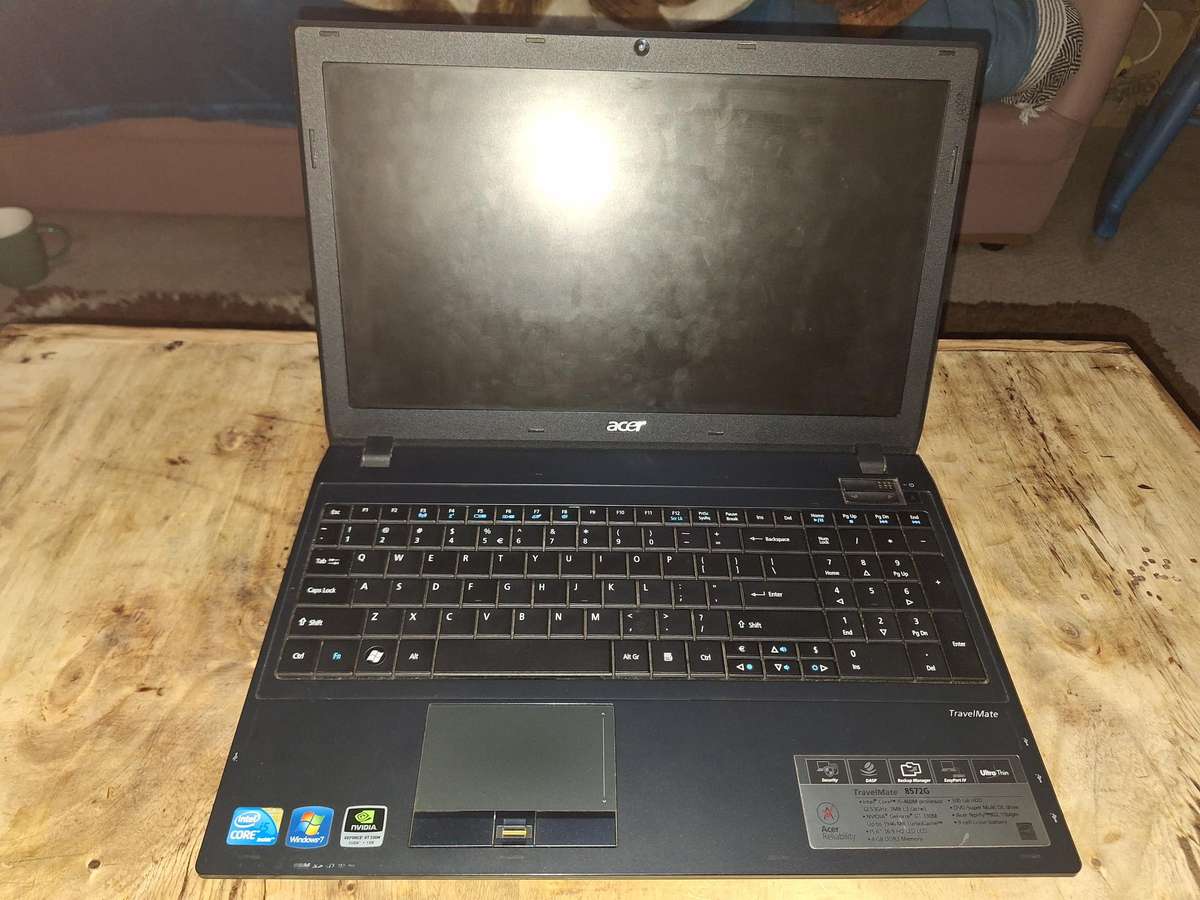  Acer TravelMate 8572G  Core i5 | NVIDIA GT 330M | 8GB RAM | For Spares or Parts 