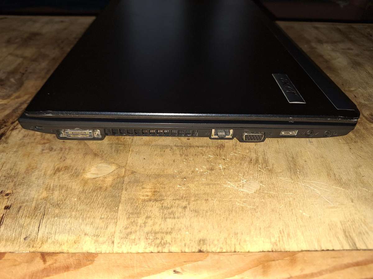  Acer TravelMate 8572G  Core i5 | NVIDIA GT 330M | 8GB RAM | For Spares or Parts 