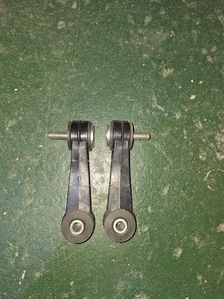 Golf 4 Stablizer Links Left and right