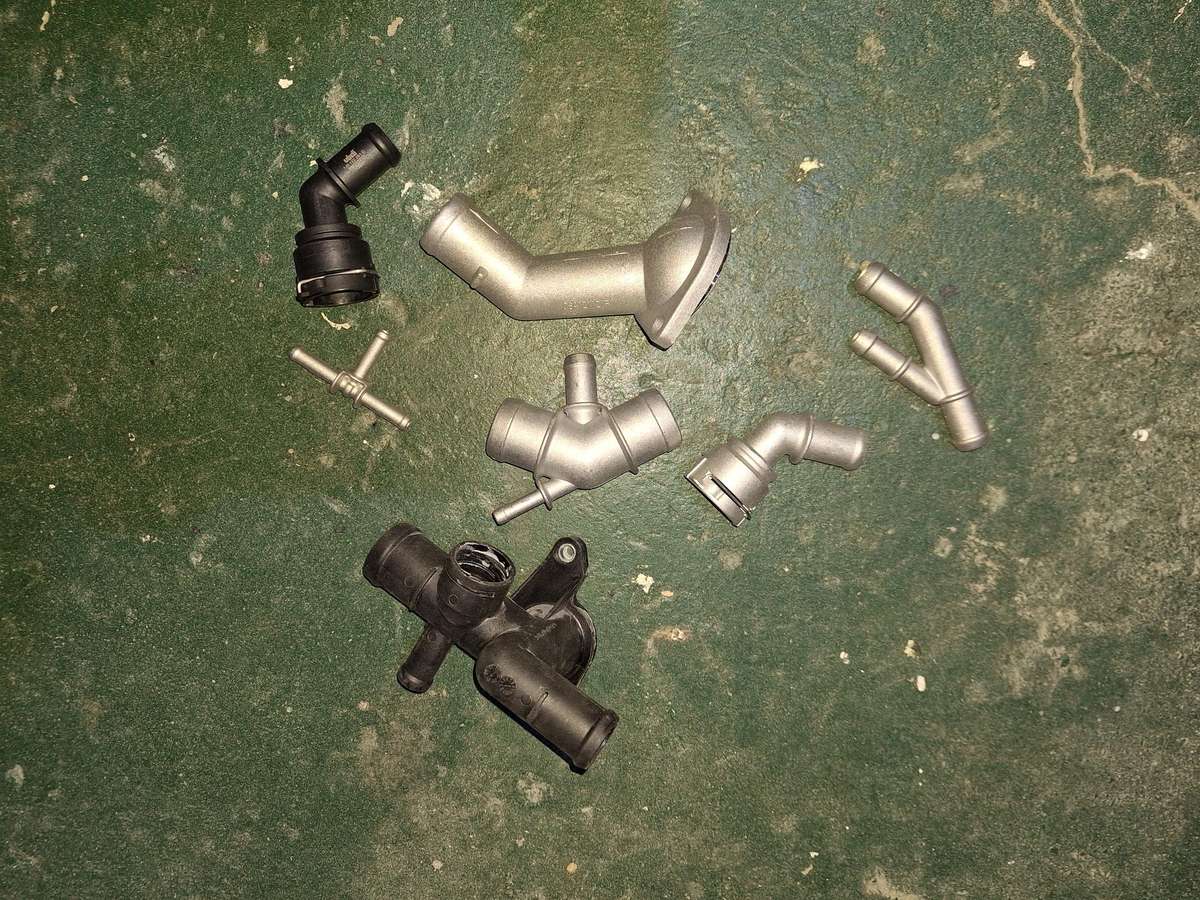 Water pipe fittings for golf 4 1.8t