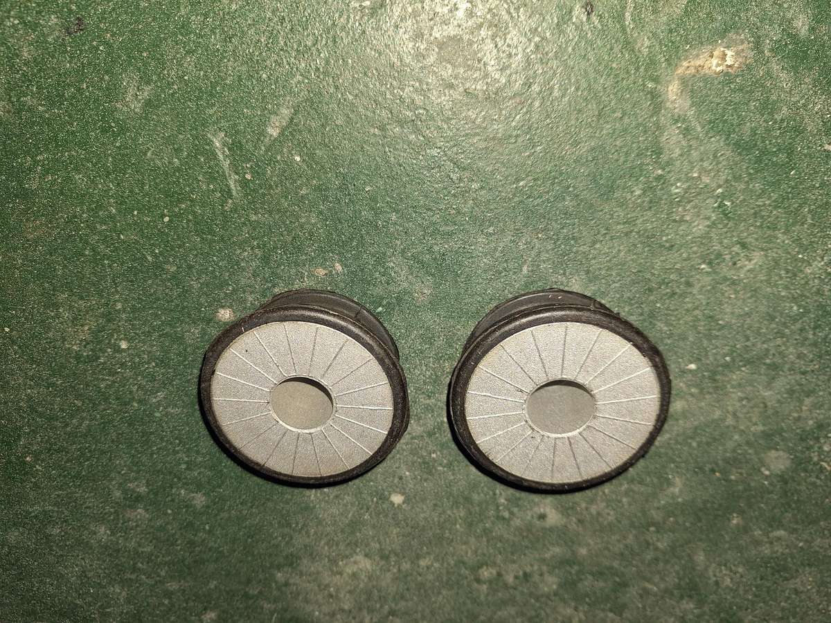 golf 4 front sub frames bushes left and right