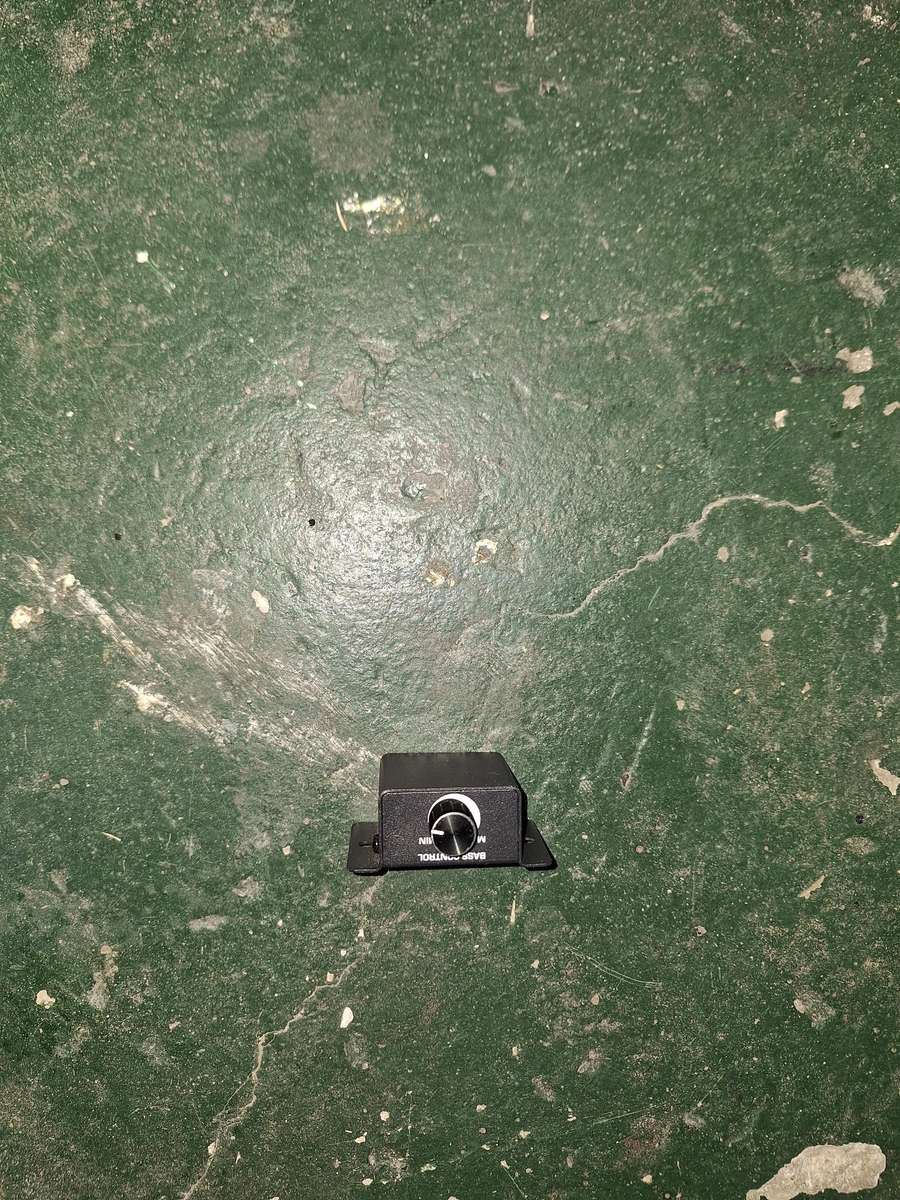 car audio bass controller