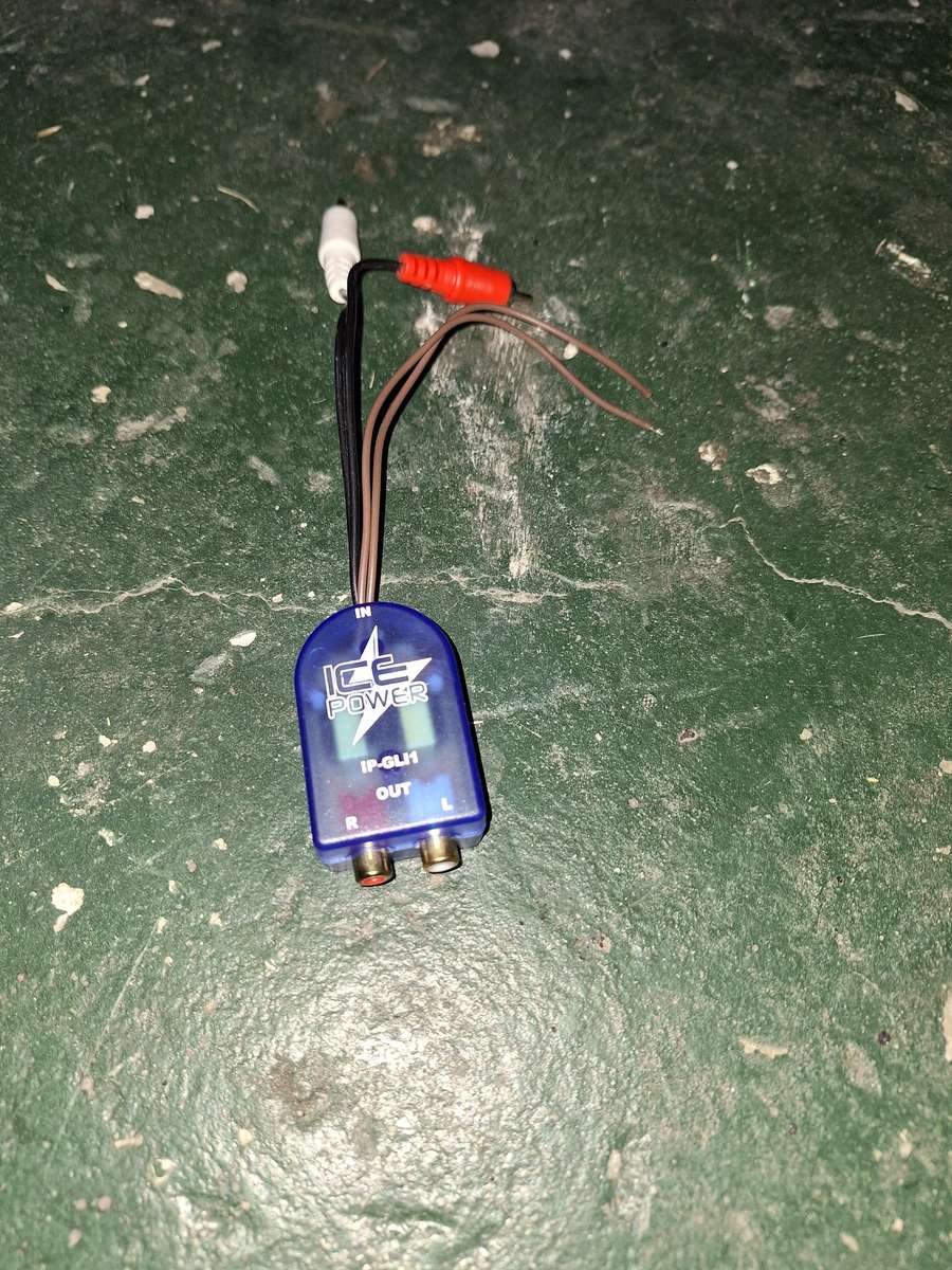 ground loop isolator for car sound