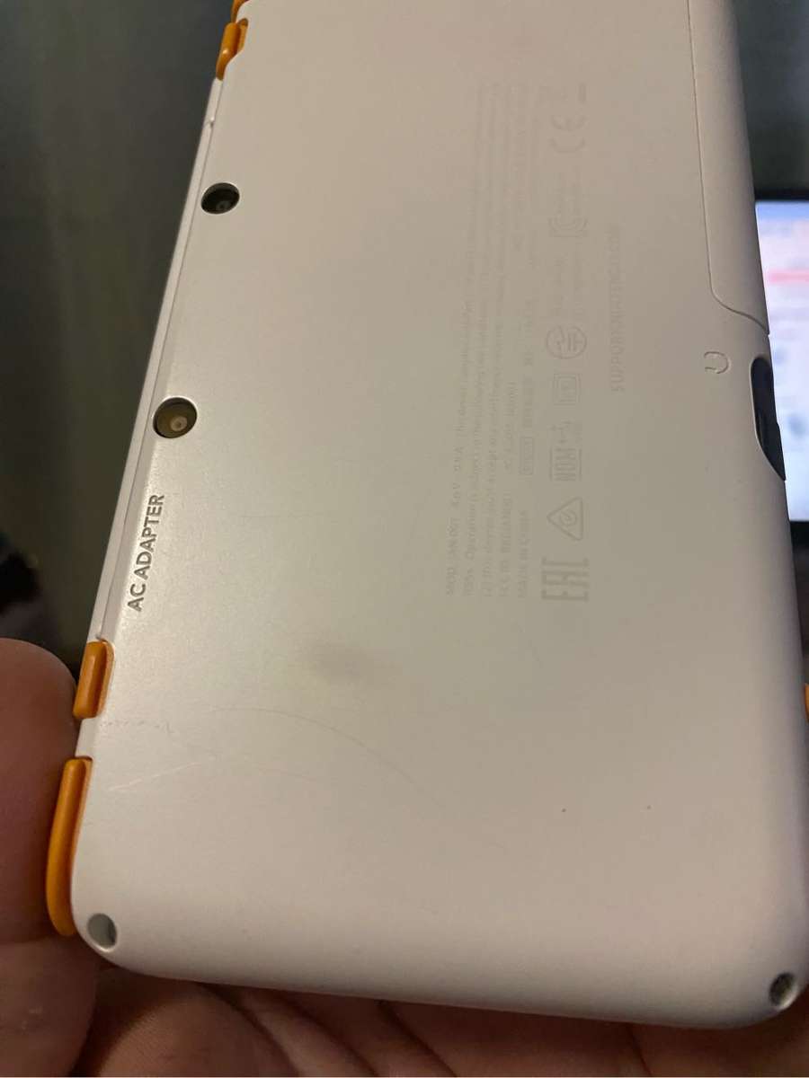 Nintendo 2DS XL Console and Pokemon Moon bundle