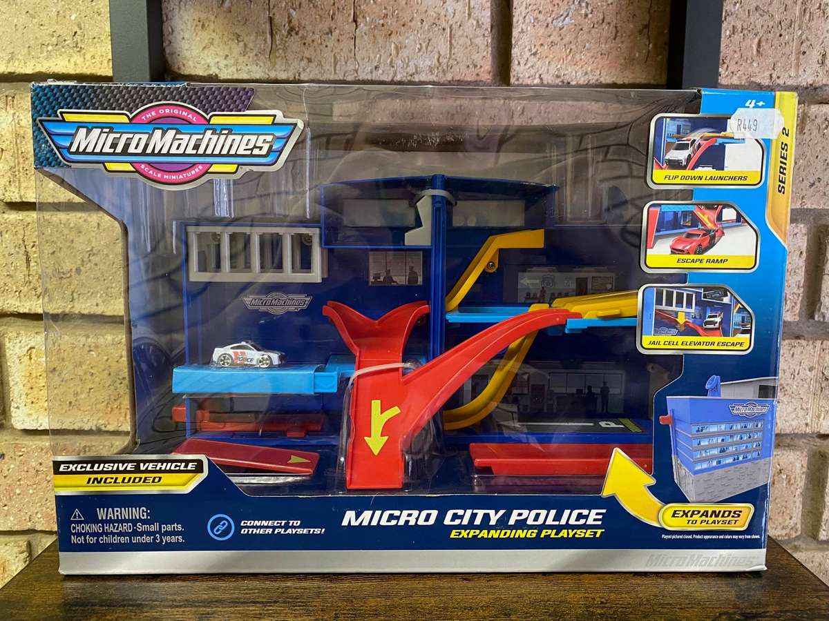 Micro Machines Micro City Police Expanding Playset