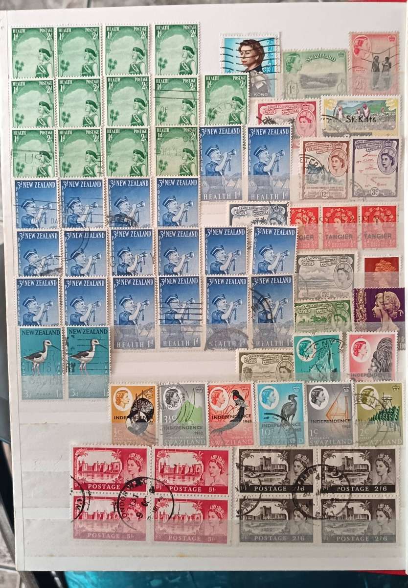 MIXED LOT OF WORLD STAMPS IN ALBUM