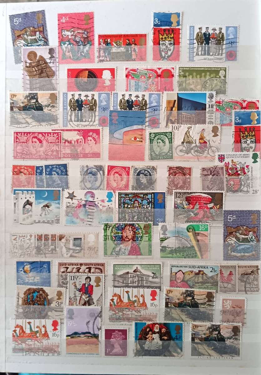 MIXED LOT OF WORLD STAMPS IN ALBUM