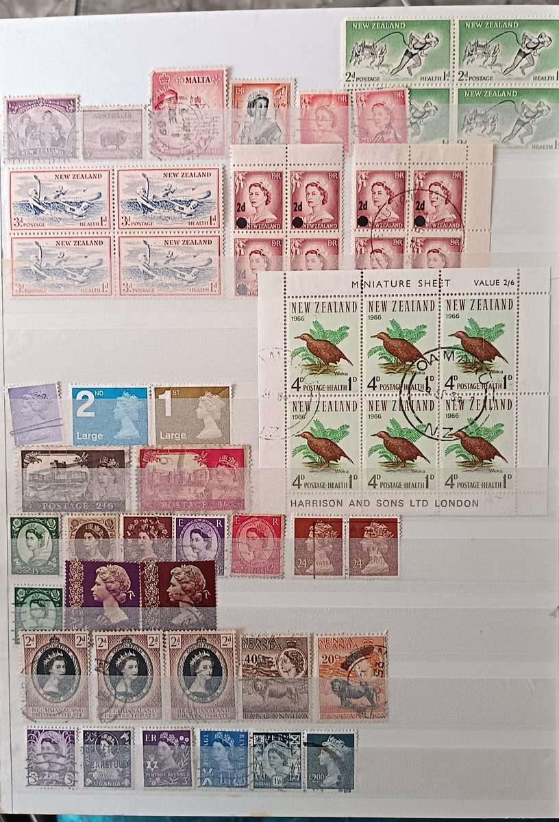 MIXED LOT OF WORLD STAMPS IN ALBUM
